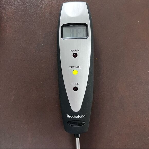 New Brookstone Wine Smart Corkscrew Thermometer wine bottle opener - Picture 2 of 4